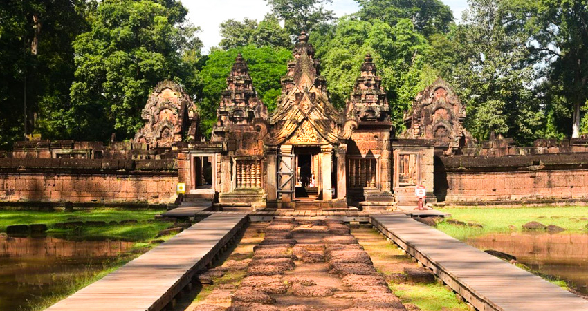 Banteay Srei Temple