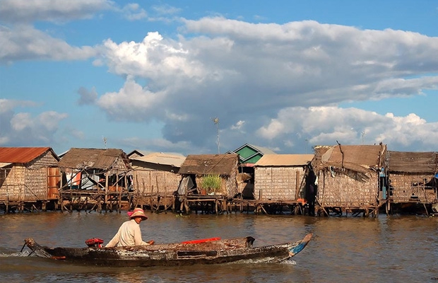 ANGKOR, GRAND LAC ET ILE PARADISIAQUE